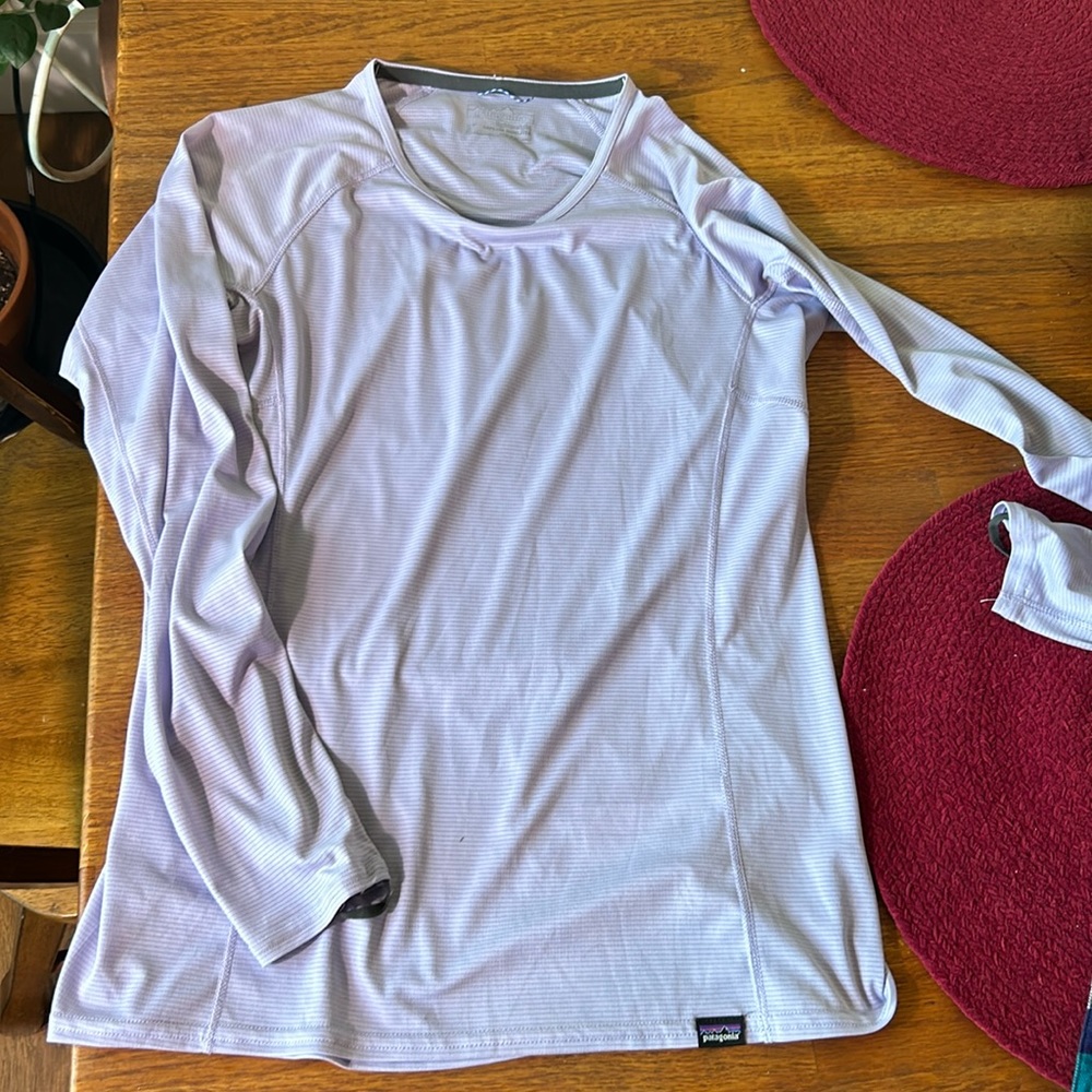 Patagonia woman’s lightweight capilene